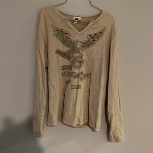 Harley-Davidson tan long sleeve shirt.